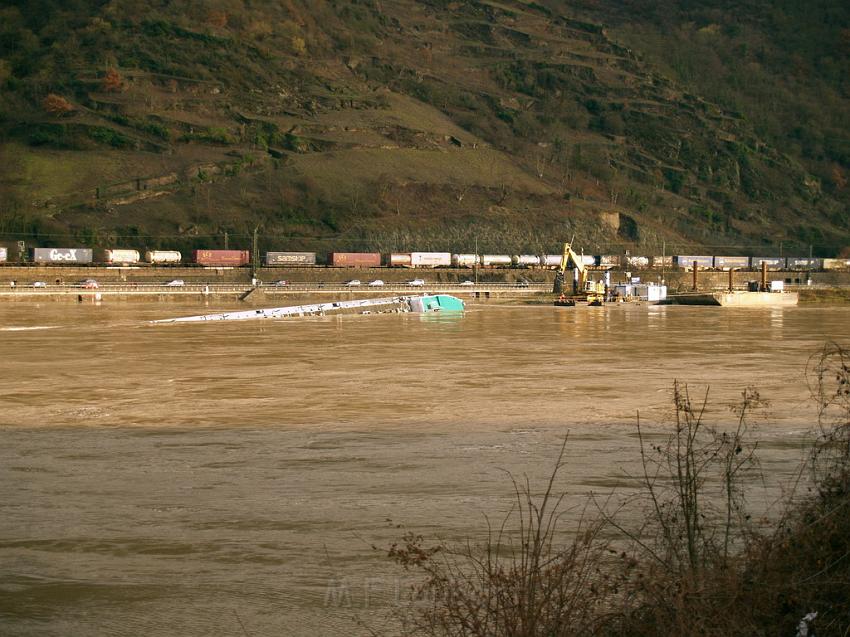 Schiff gesunken St Goarhausen Loreley P235.jpg